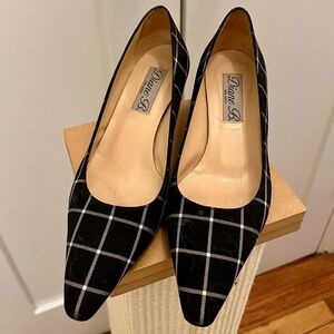 Women's Black Plaid Shoes